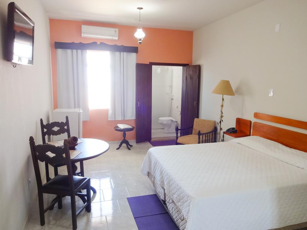 Hotel Colonial De Лорена Екстер'єр фото
