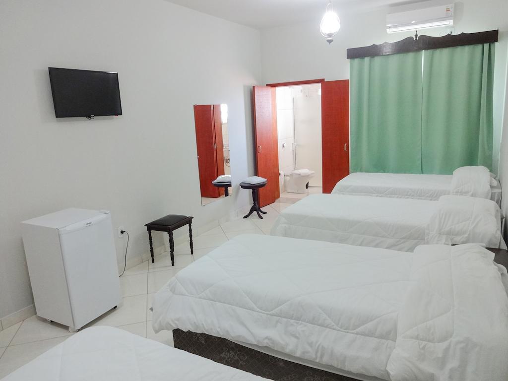 Hotel Colonial De Лорена Екстер'єр фото